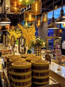 feng zheng hotel