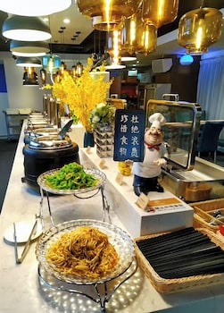 feng zheng hotel