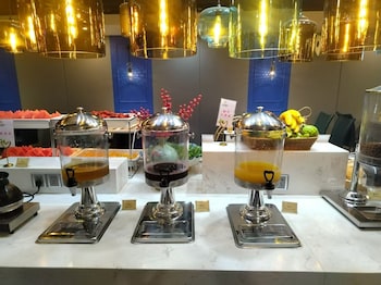 feng zheng hotel