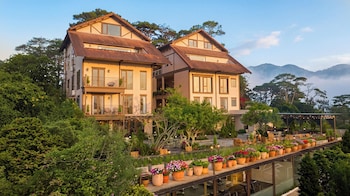 signature by m village the valley retreat a brand of modern village lifestyle