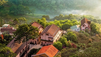 signature by m village the valley retreat a brand of modern village lifestyle