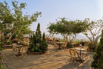 signature by m village the valley retreat a brand of modern village lifestyle
