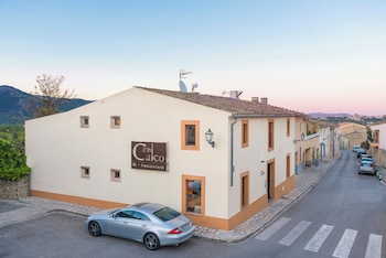 hotel moscari by cheelhotels