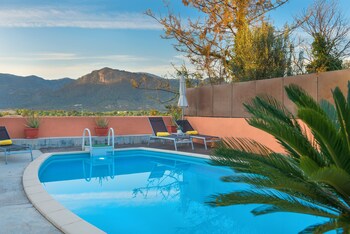 hotel moscari by cheelhotels