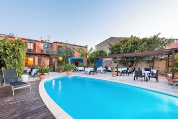 hotel moscari by cheelhotels