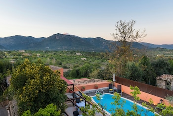 hotel moscari by cheelhotels