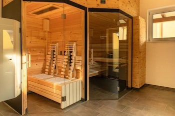 Hotel Gut Sein,,3 star