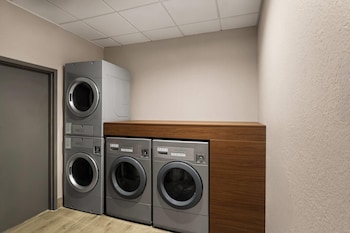 hawthorn extended stay by wyndham nashville airport opryland