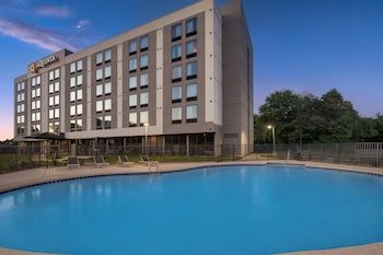 hawthorn extended stay by wyndham nashville airport opryland