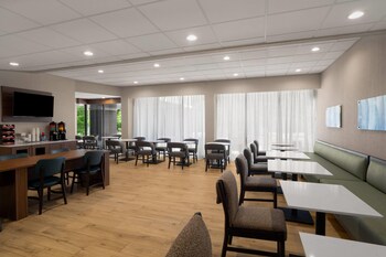 hawthorn extended stay by wyndham nashville airport opryland