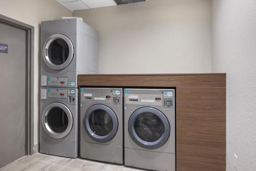 hawthorn extended stay by wyndham nashville airport opryland