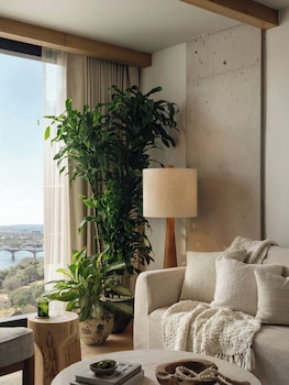 1 hotel austin