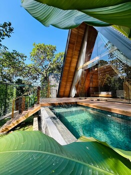 Ceylon Canopy,,3 star