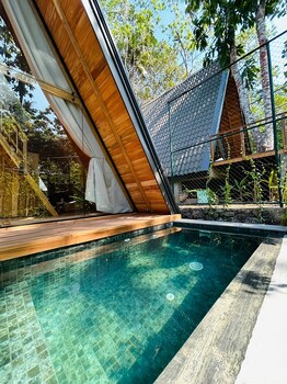Ceylon Canopy,,3 star