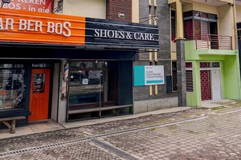 hotel o near dbotanica bandung mall for