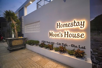 moons house
