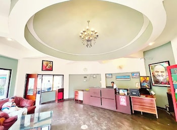 luxury hotel palm bhimtal