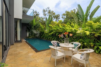 elivaas purosol 3bhk pool villa