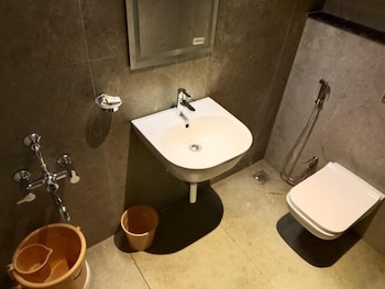 Sam's Court Elite Stay,,2 star