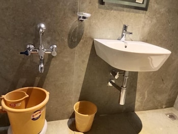 Sam's Court Elite Stay,,2 star