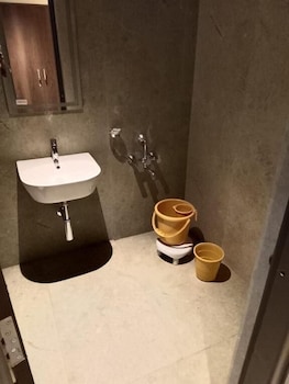 Sam's Court Elite Stay,,2 star