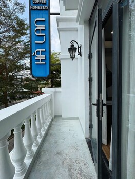 ha lan homestay grand world phu quoc
