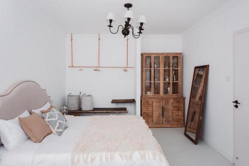 pine cedar suites hua xiao ye