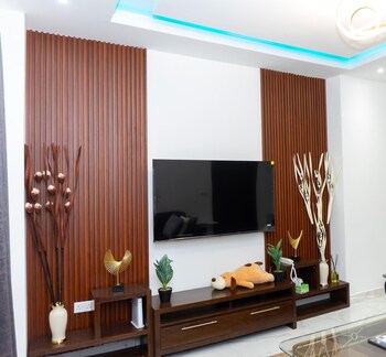 peravi suites at the essence