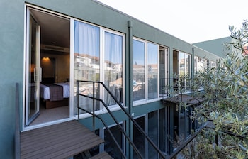 chicandbasic tokyo hoose