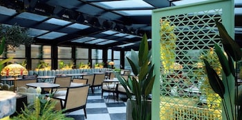 walton view hotel