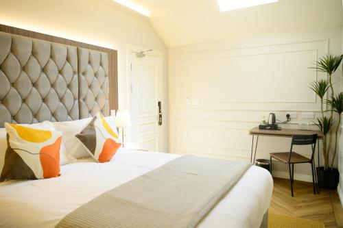 walton view hotel