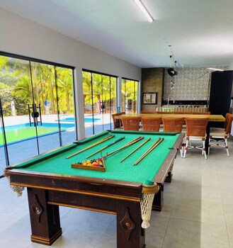 Sitio Moderno Do Zizo Com Jacuzzi,,4 star