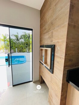 sitio moderno do zizo com jacuzzi