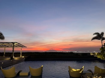 3br with balconyandbayview okada aiports