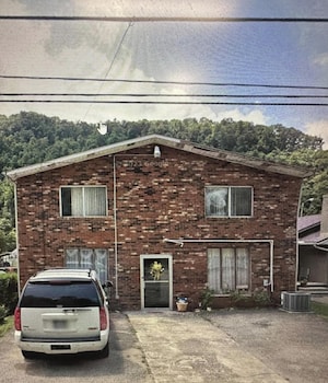 The Village Inn,,2 star