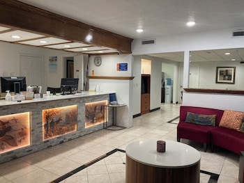 Woodward Inn&Suite,,2 star