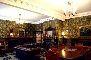 theatre royal hotel kumara