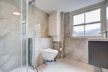 stylish 2br apartment in leicester square