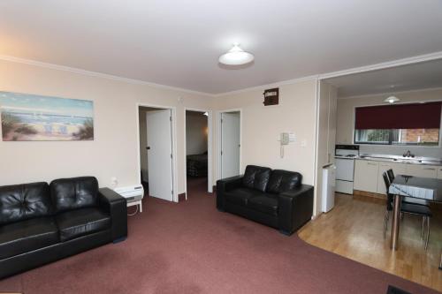 commodore motor lodge