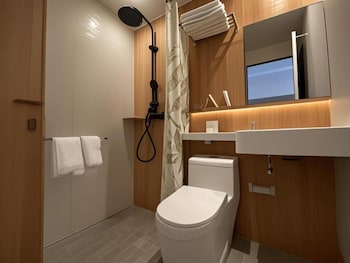 Qiqiaowu Hotel Xinfadi Subway Station,,3 star