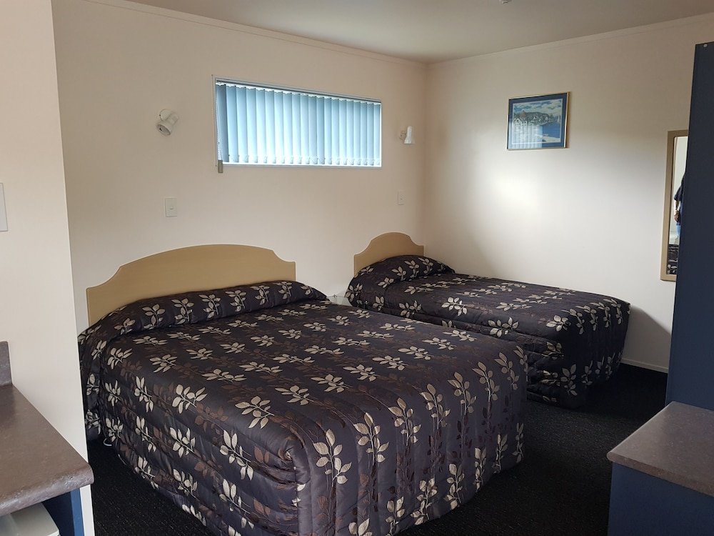 avenue heights motel
