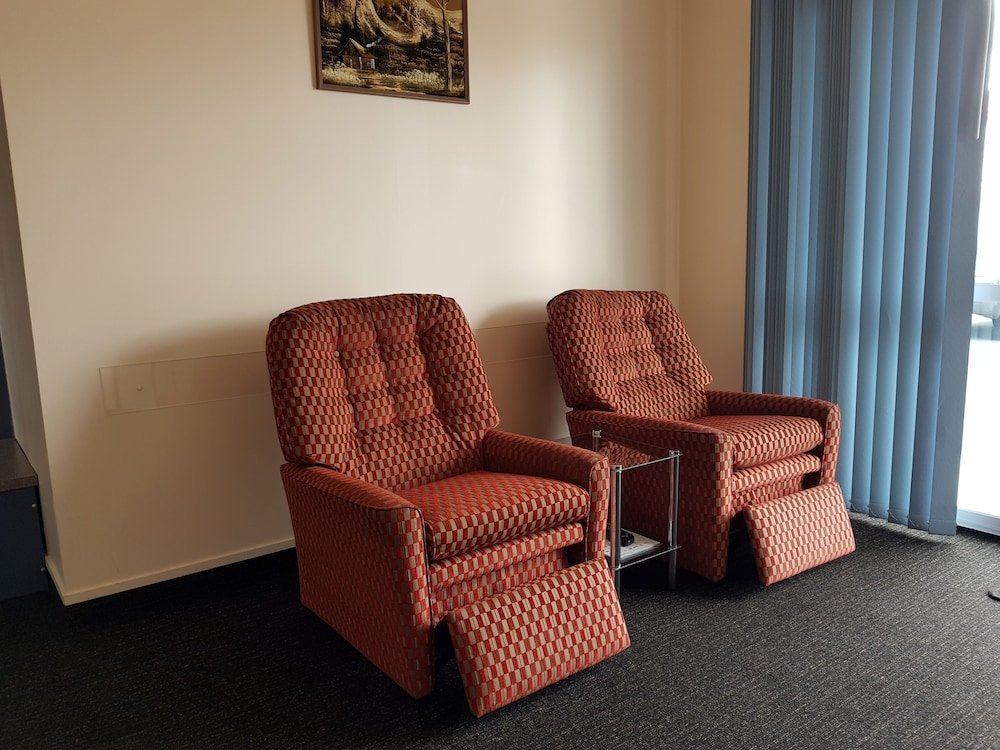 avenue heights motel