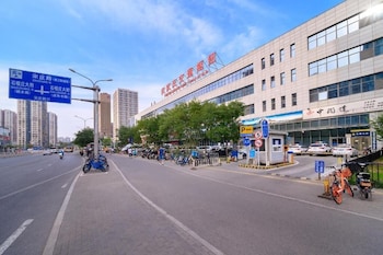 Qiqiaowu Hotel Songjiazhuang Station,,3 star