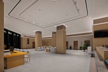 howard johnson club hotel