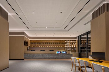 howard johnson club hotel