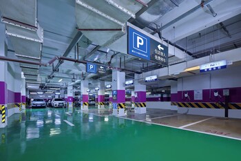 howard johnson club hotel