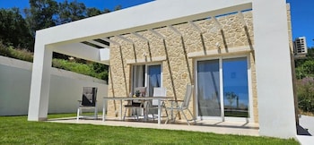 arillas peaceful bungalows