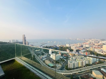 Unixx South Pattaya Condominium,,3 star