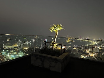 Unixx South Pattaya Condominium,,3 star
