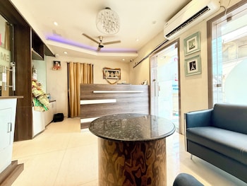Hotel Center Point,,2 star